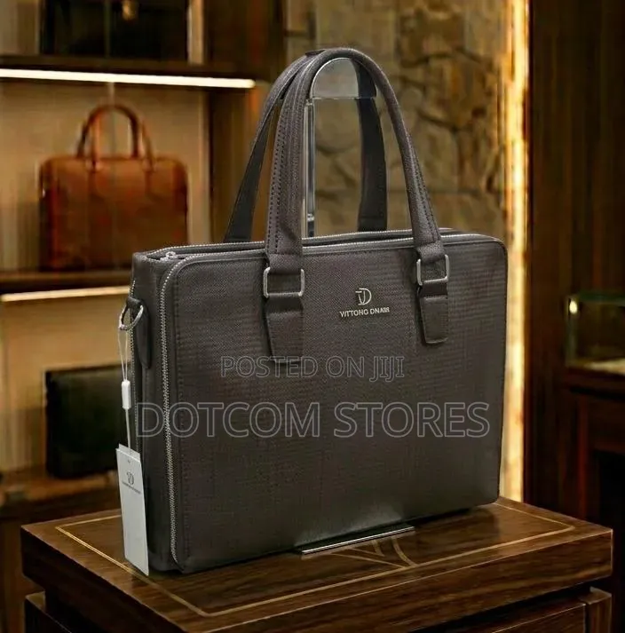 Virtus Nova Executive Leather Business Briefcase