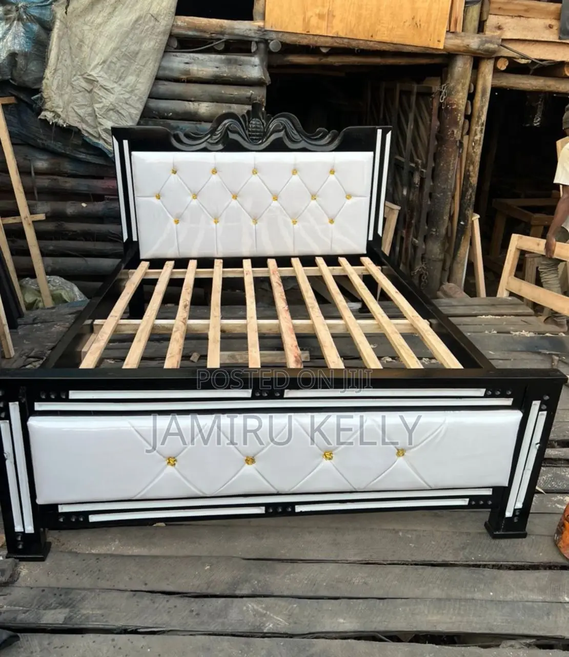 Chesterfield Bed