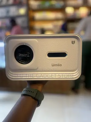 Umiio U8 Pro Projector