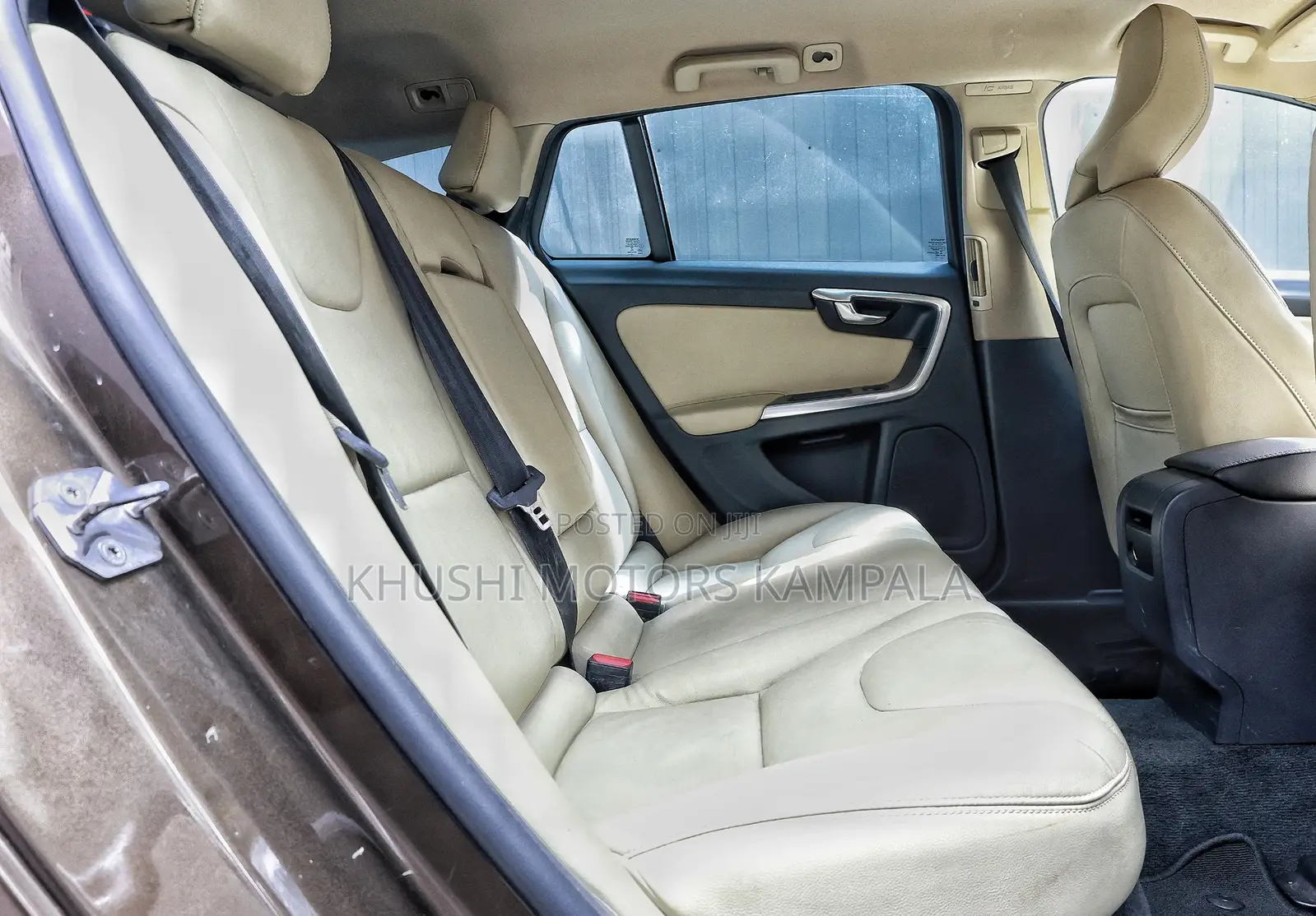 Volvo V60 2017 Brown