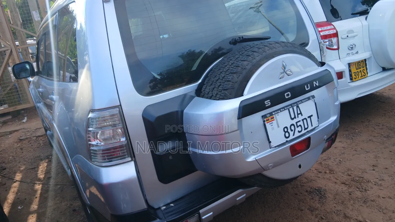 Mitsubishi Pajero 2011 Silver