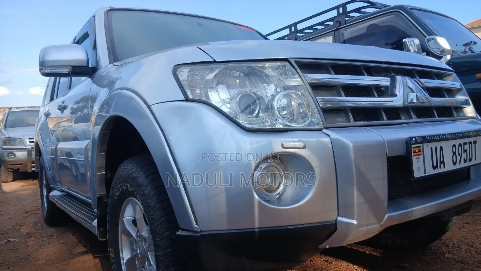 Mitsubishi Pajero 2011 Silver
