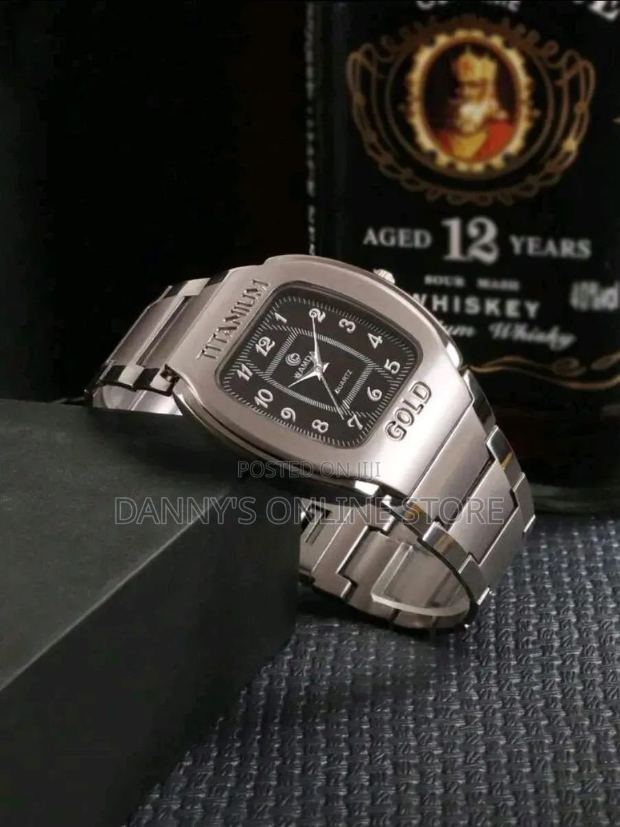 Classic Fashionable Watch Suitable for Daily Wear