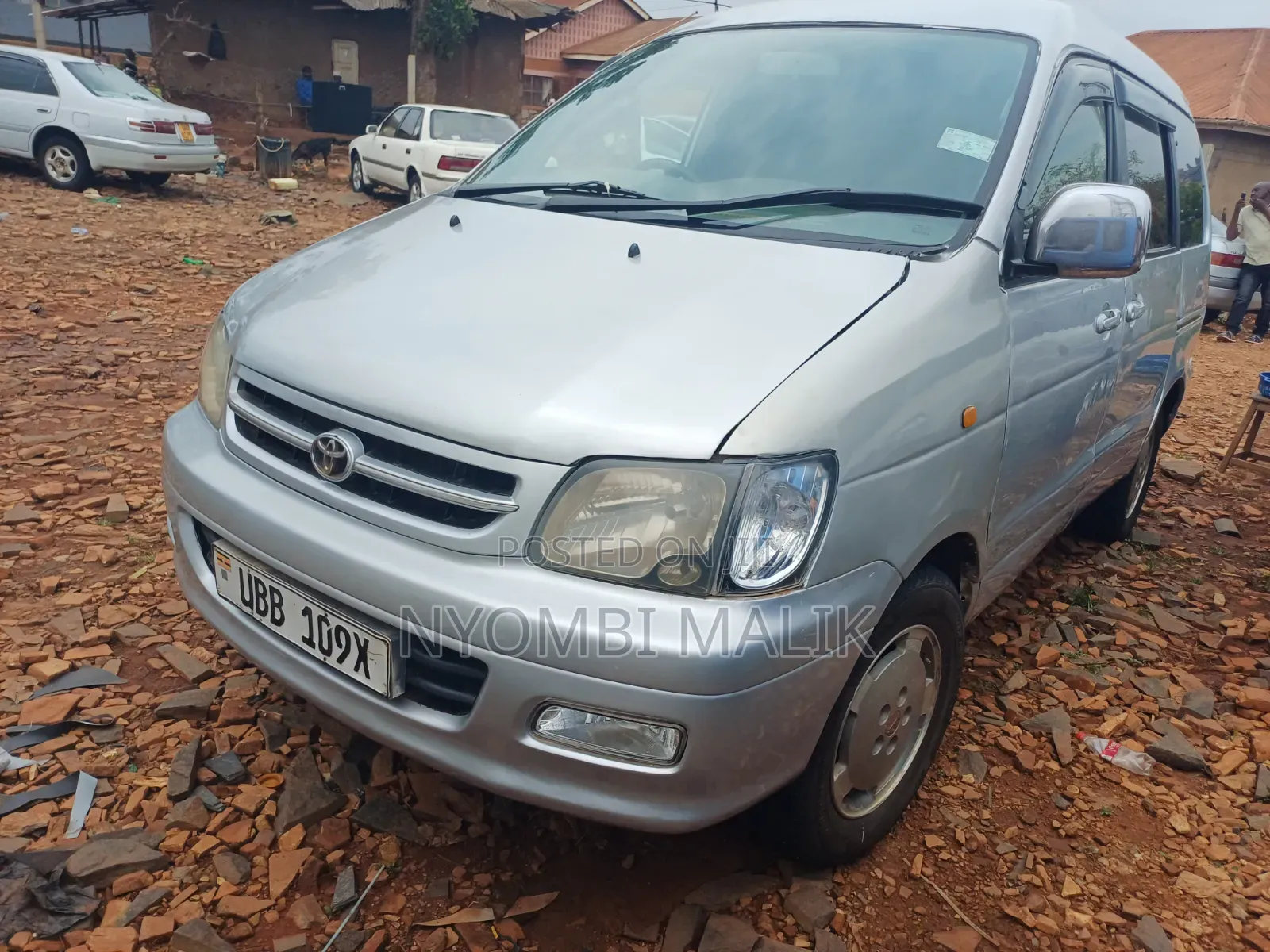 Toyota Noah 2001 Silver