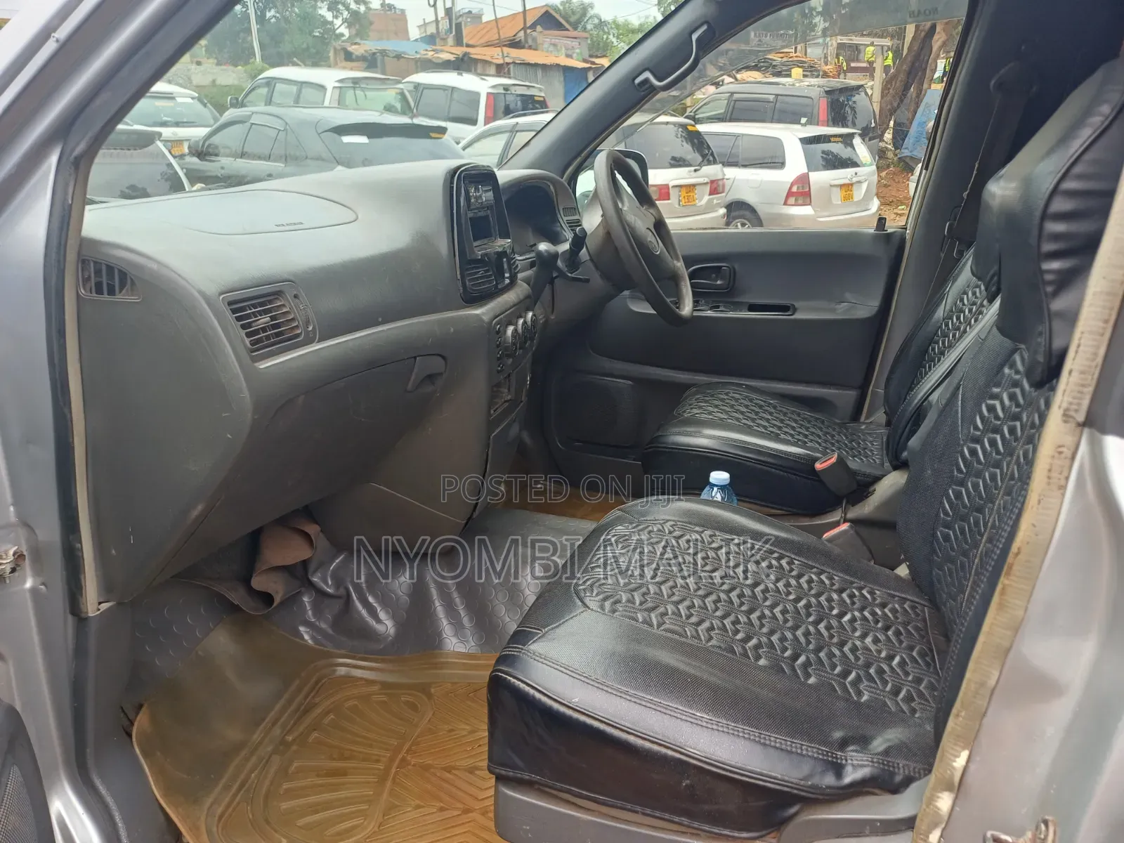 Toyota Noah 2001 Silver