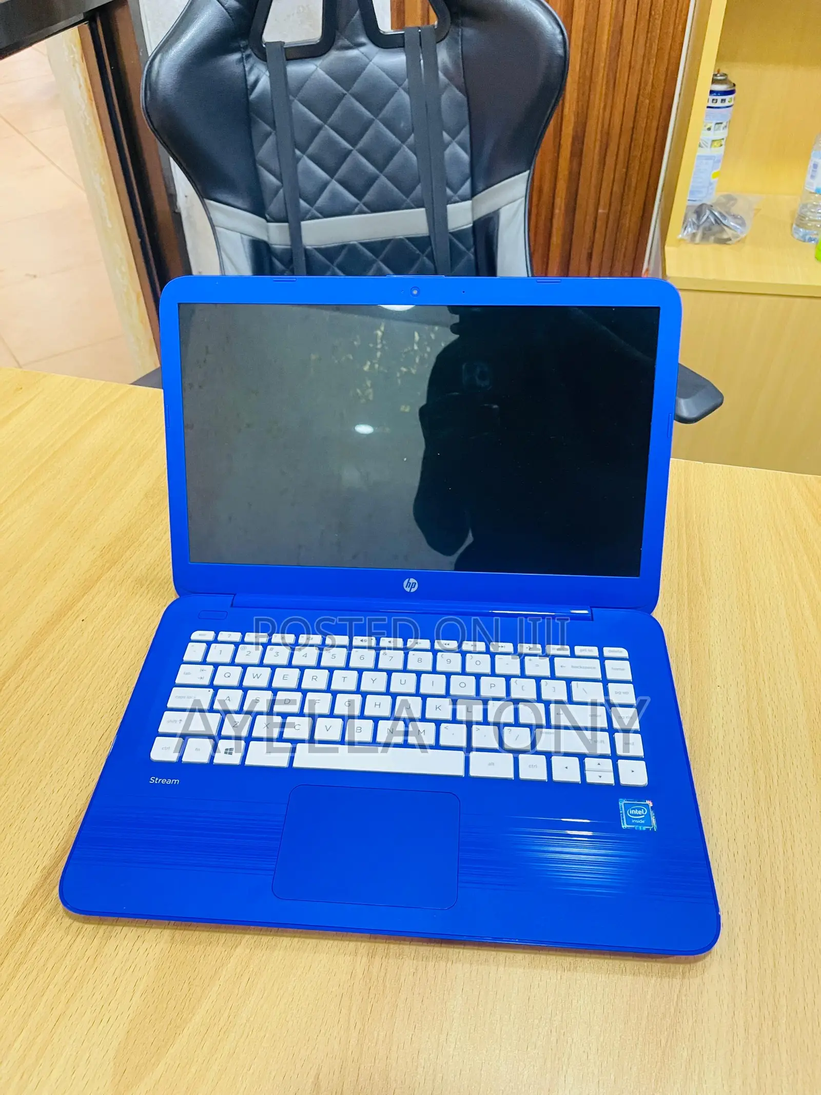 New Laptop HP Stream 11 4GB Intel Celeron SSD 32GB