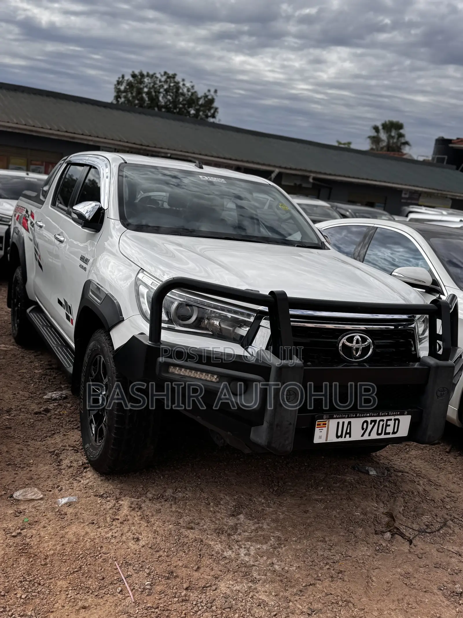 Toyota Hilux SR5 4x4 2018 White