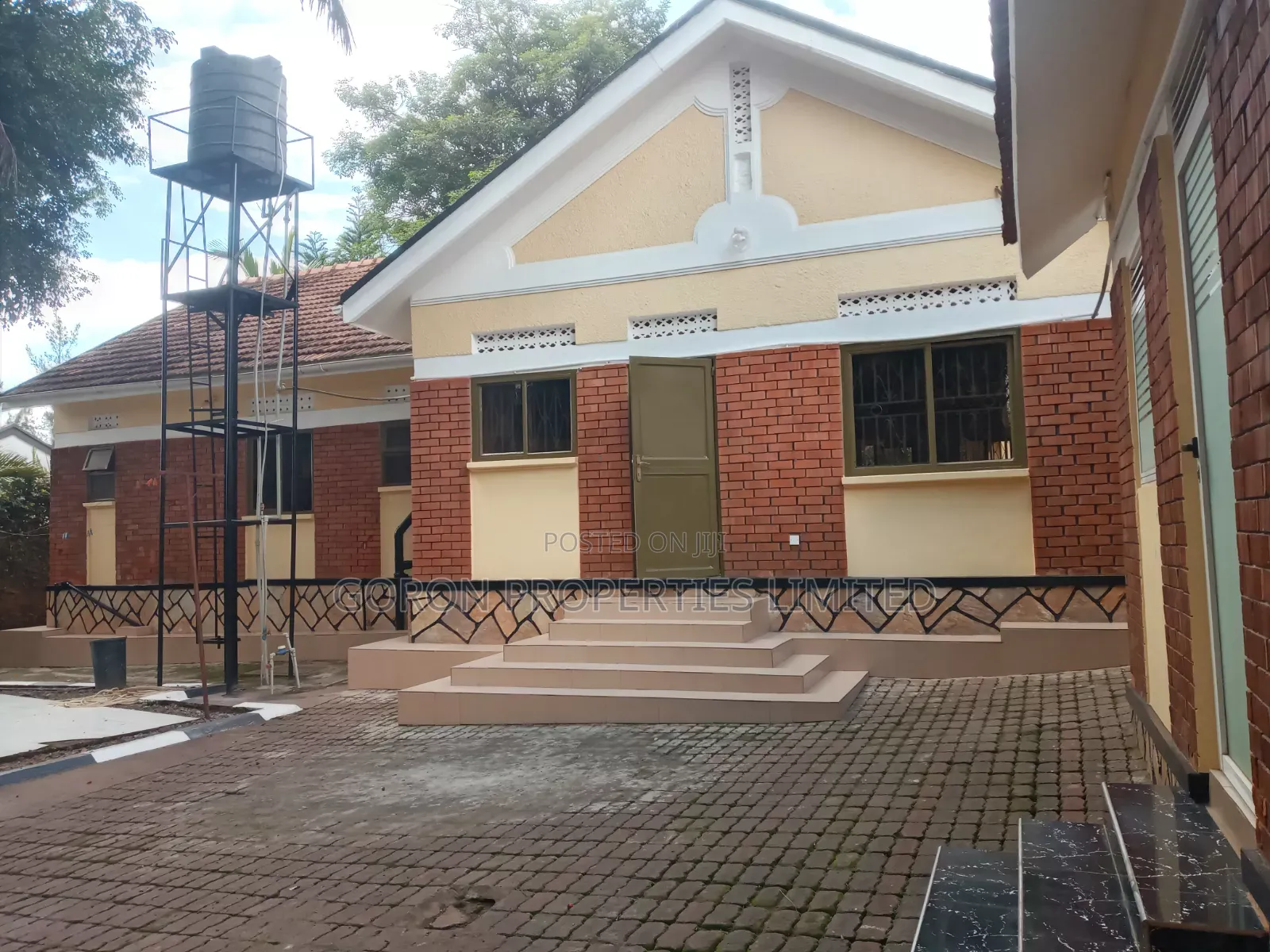 3bdrm Bungalow in Kololo Estate, Central Division for rent
