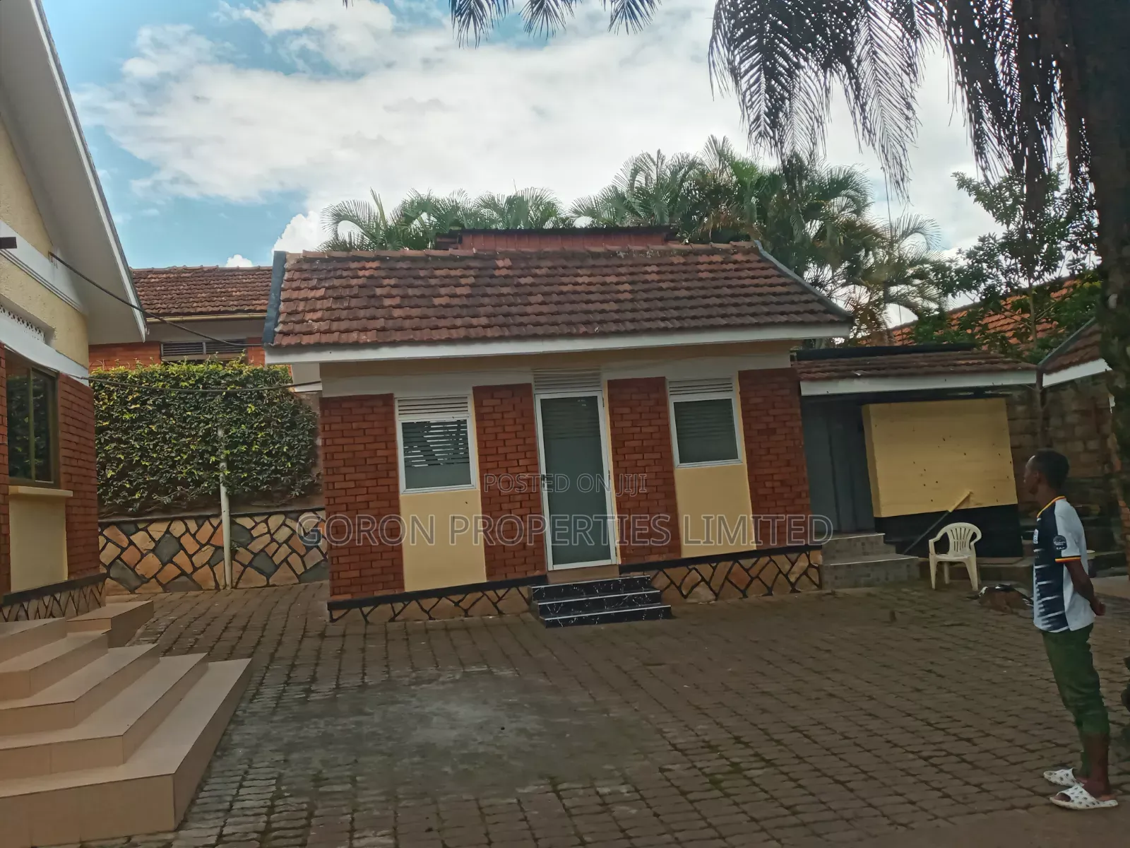 3bdrm Bungalow in Kololo Estate, Central Division for rent