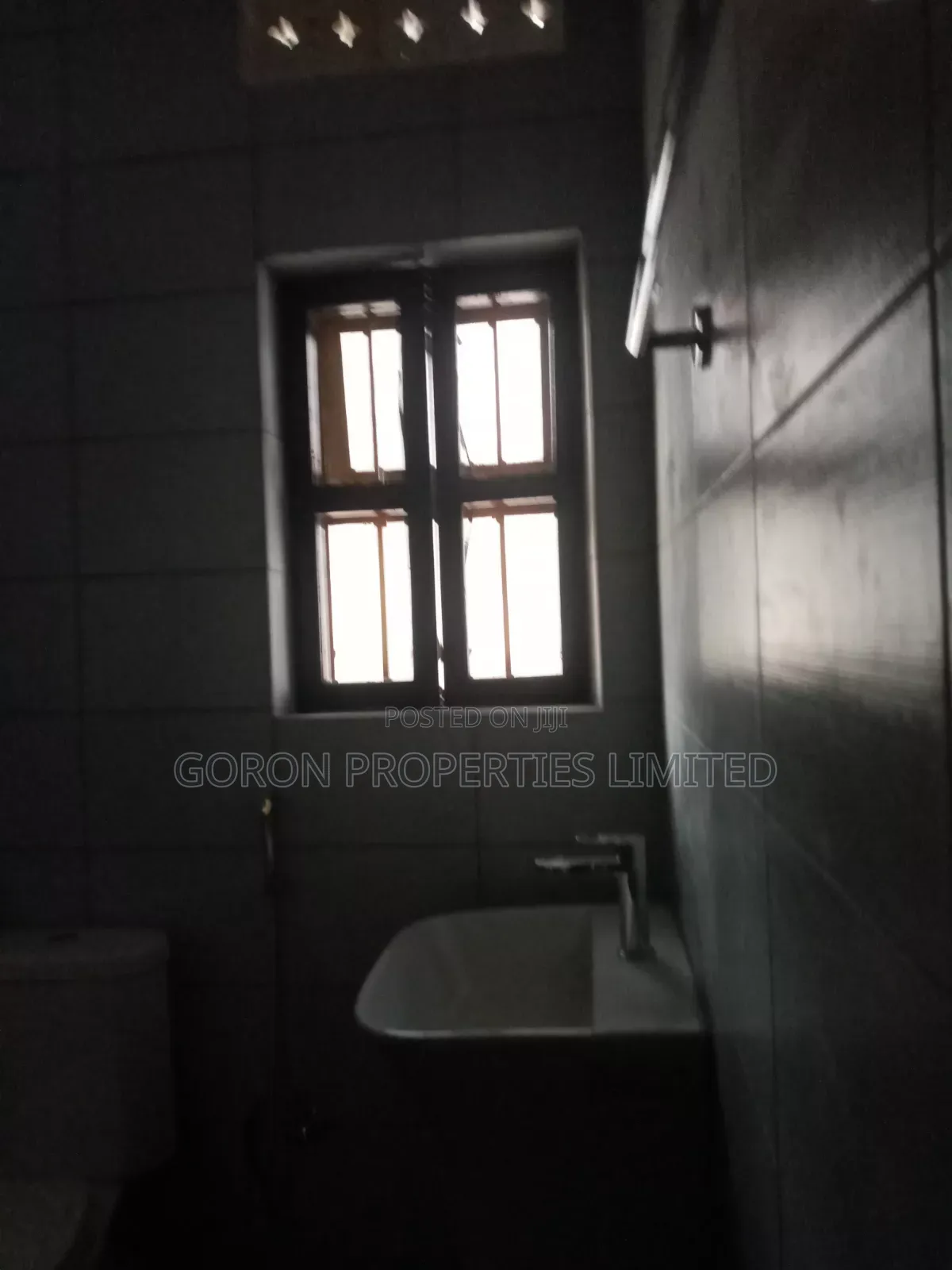 3bdrm Bungalow in Kololo Estate, Central Division for rent