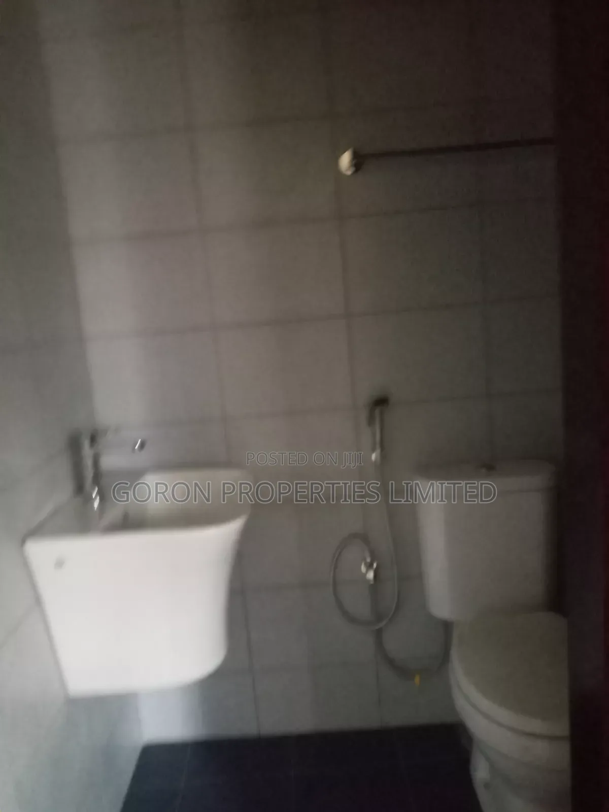 3bdrm Bungalow in Kololo Estate, Central Division for rent