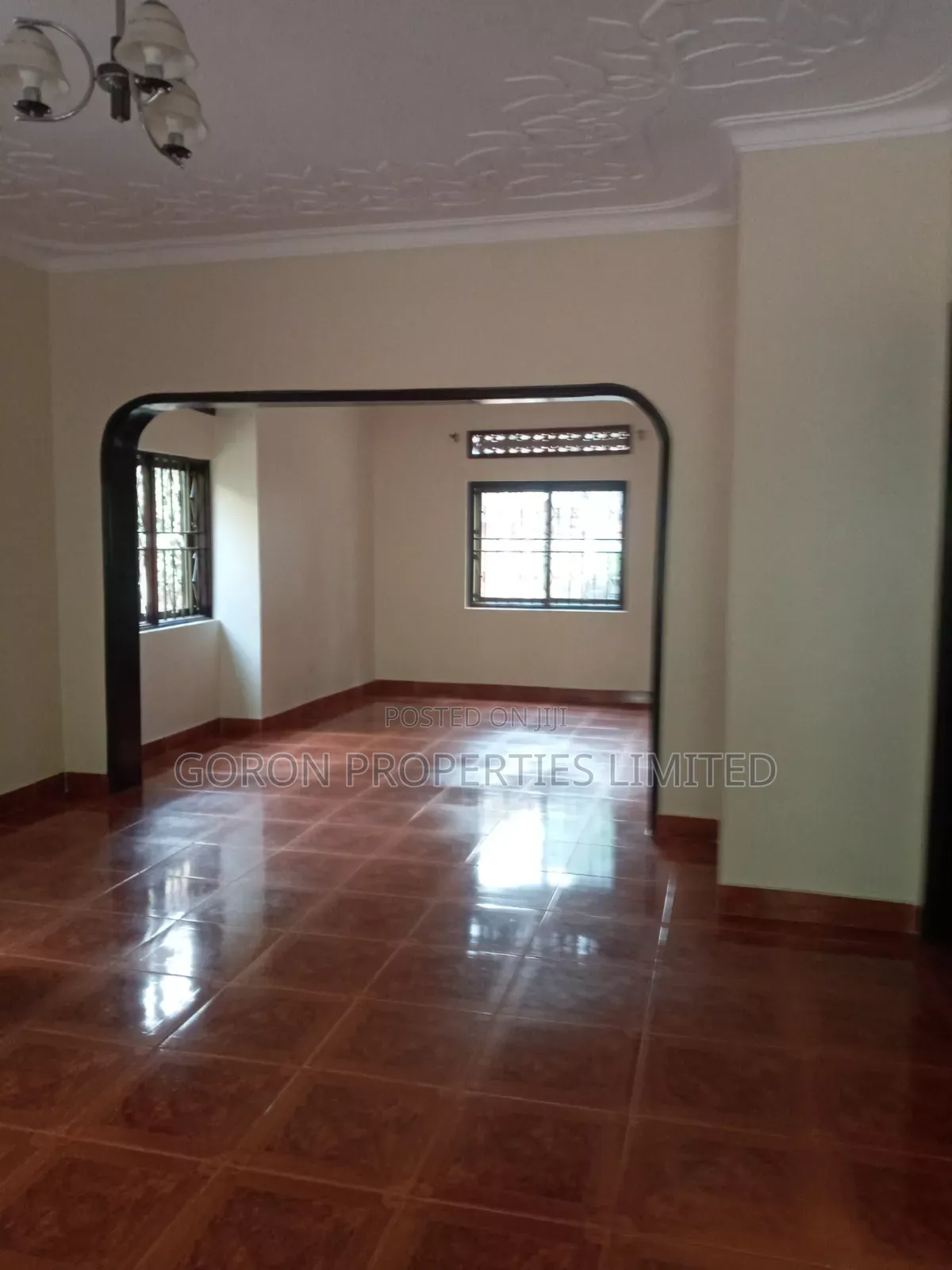 3bdrm Bungalow in Kololo Estate, Central Division for rent