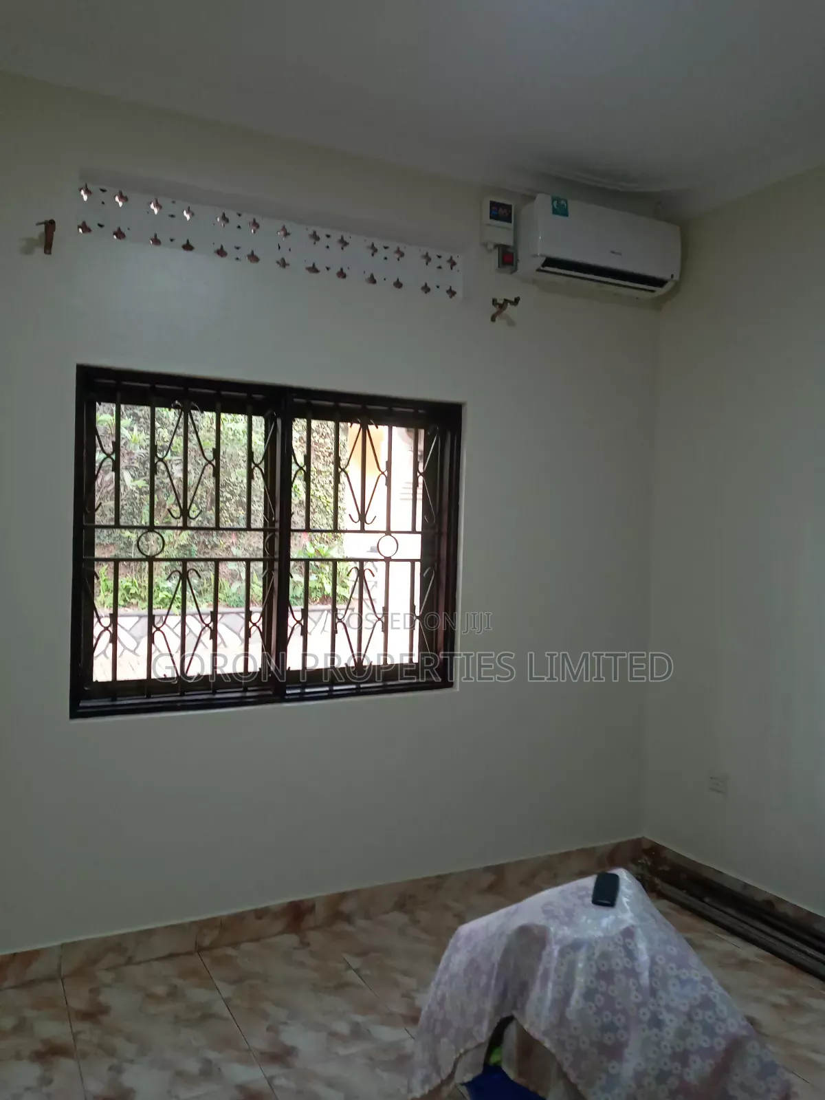 3bdrm Bungalow in Kololo Estate, Central Division for rent