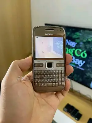 Nokia E72 Gold