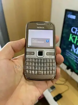 Nokia E72 Gold