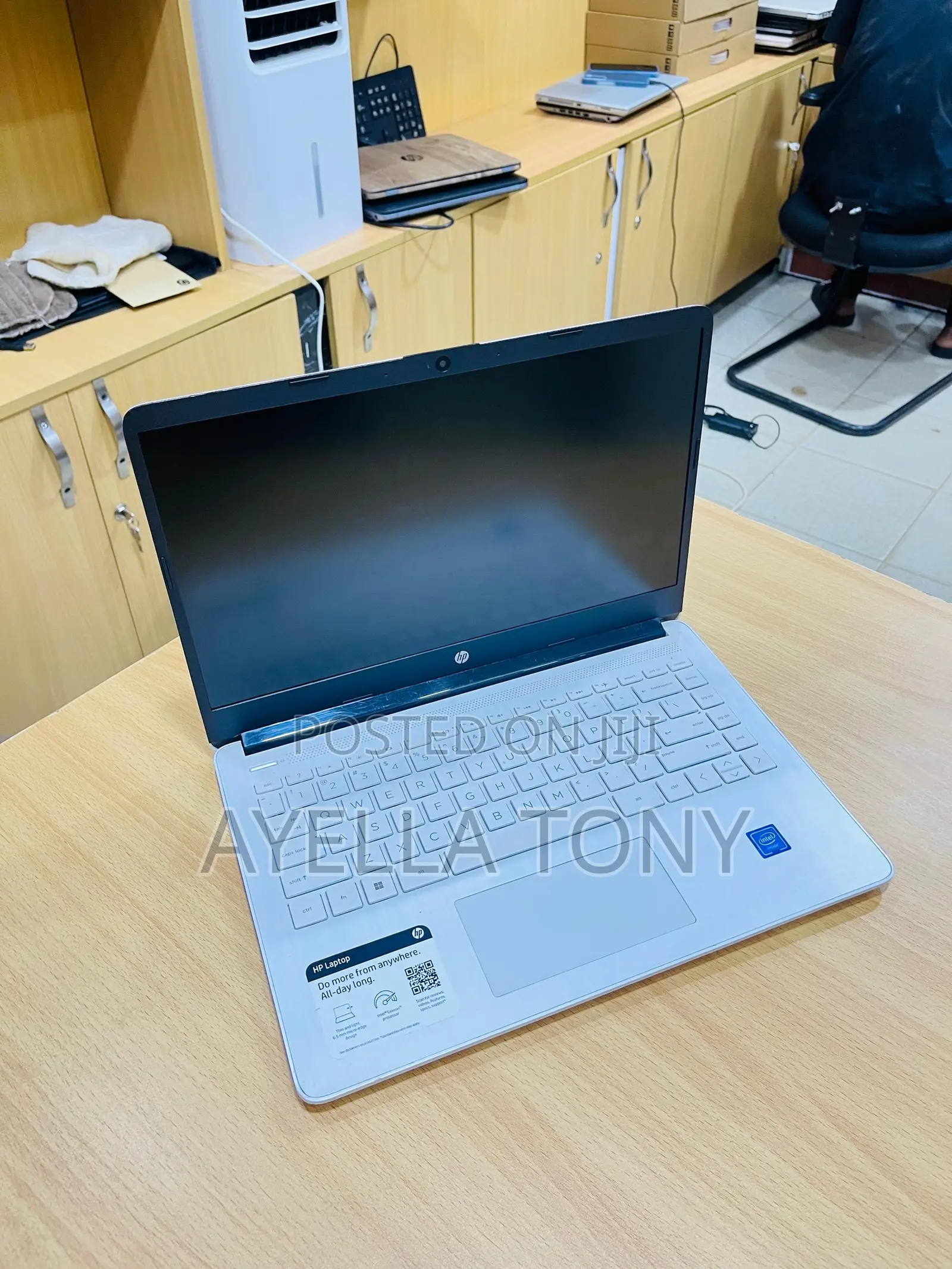 New Laptop HP Stream 14-cb110nr 8GB Intel Core i7 SSD 256GB