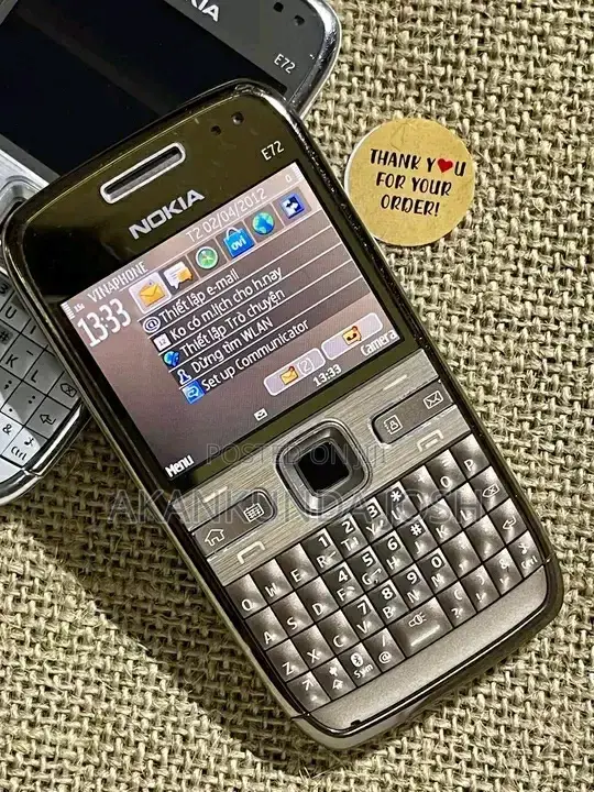 Nokia E72 Gold