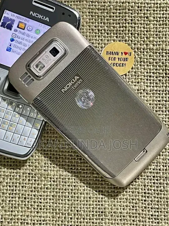 Nokia E72 Gold