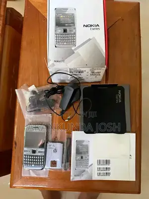 Nokia E72 Gray