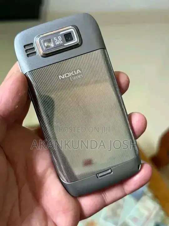 Nokia E72 Gray