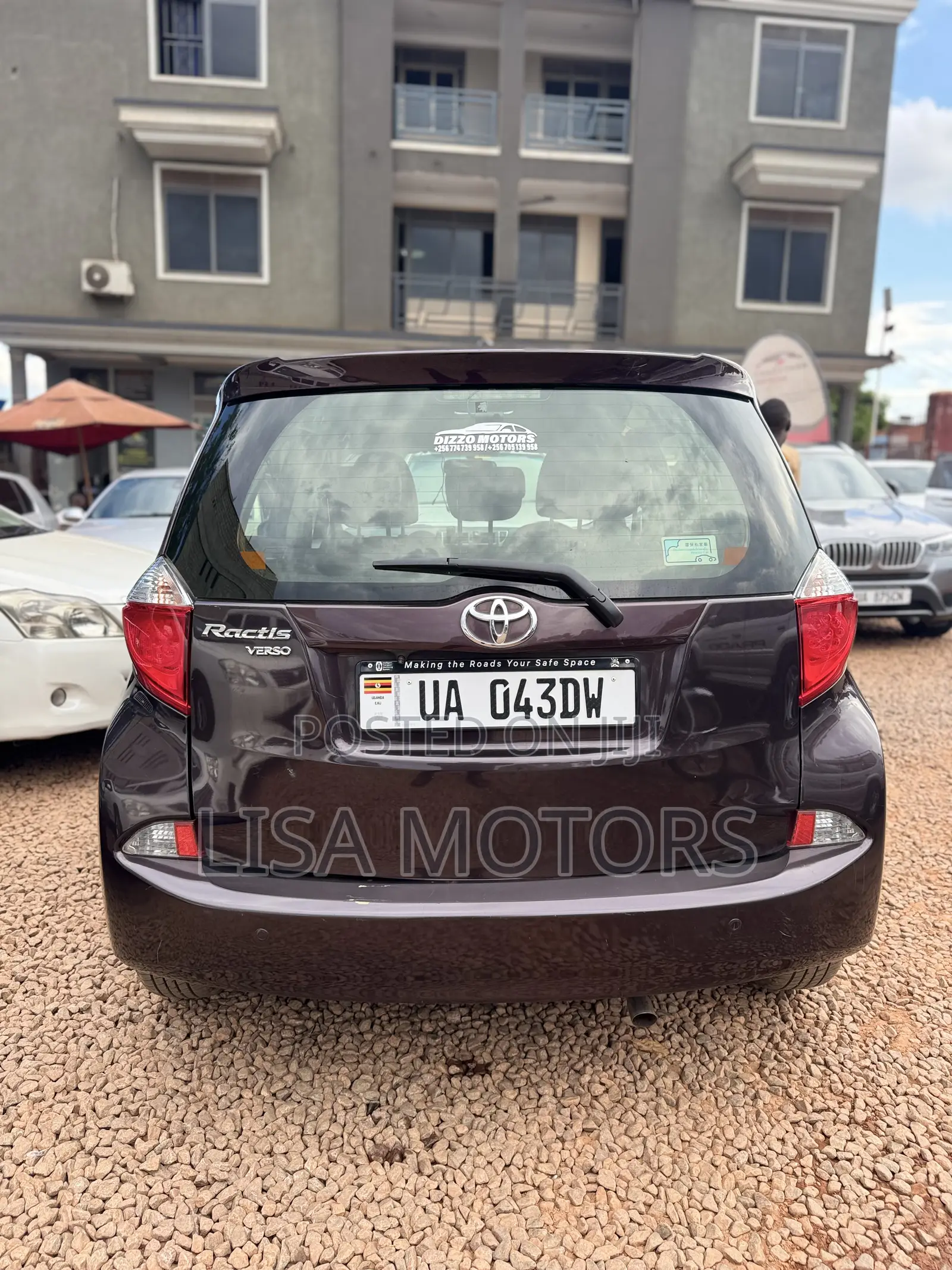 Toyota Ractis 2010 Maroon