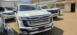 Toyota Land Cruiser 2024 White