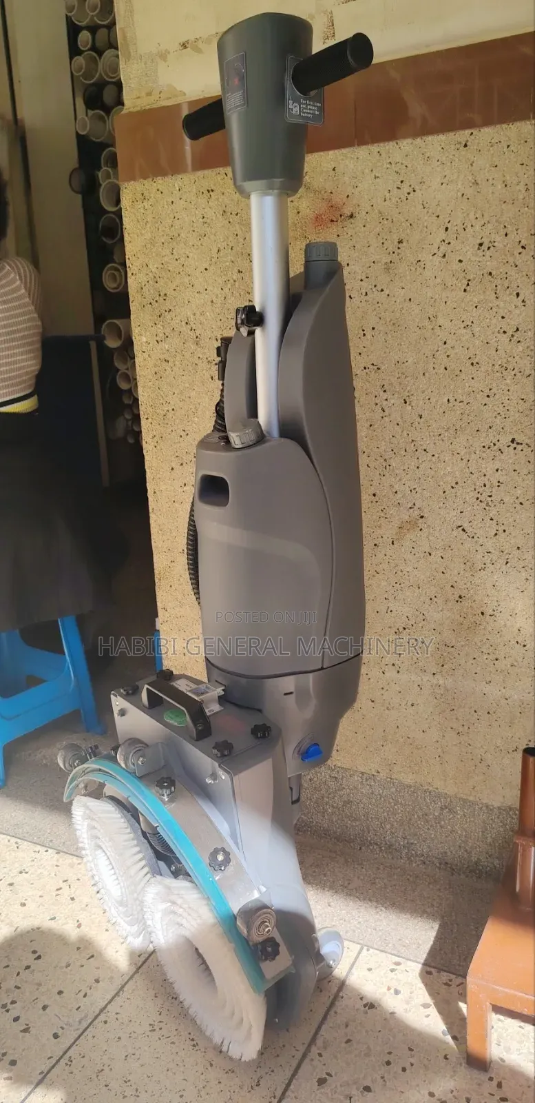 Cordless/Battery Powered High Quality Auto Dry Floor Scrubber