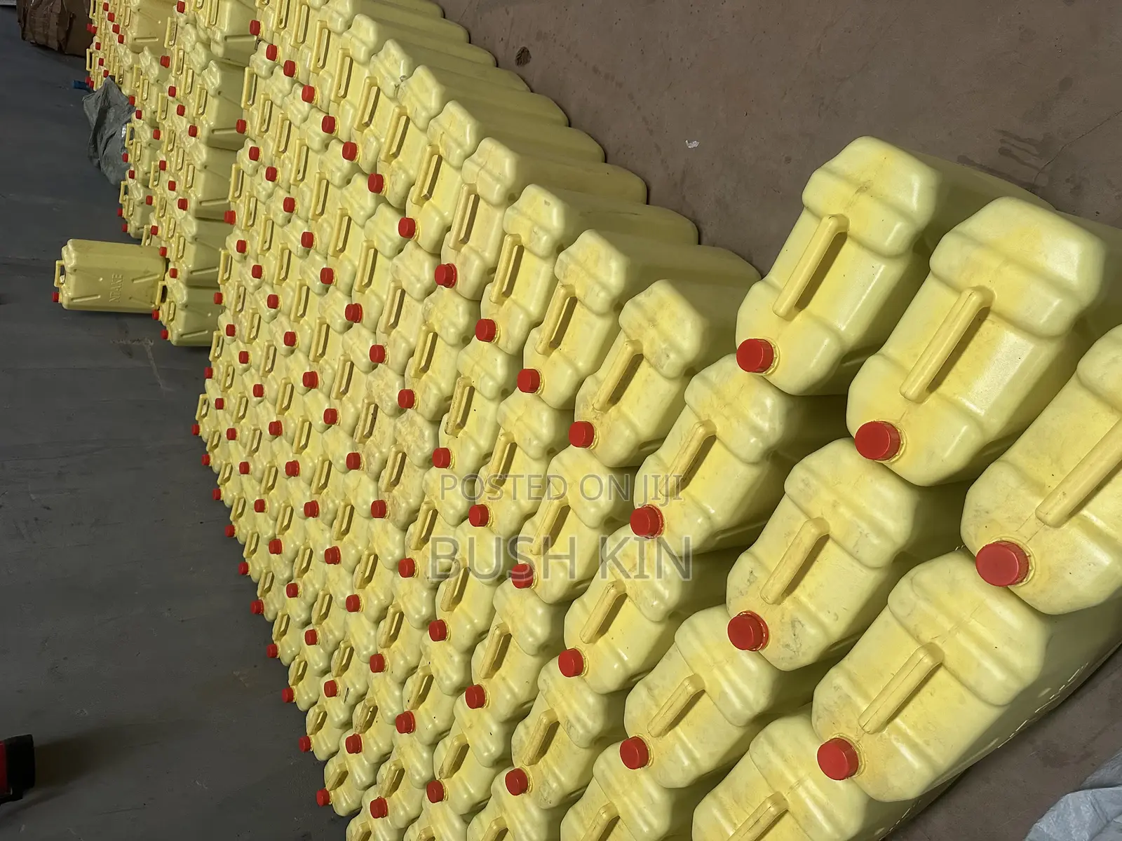Used Palm Oil for Sale - 2.5 Tons, Suitable for Soap Making