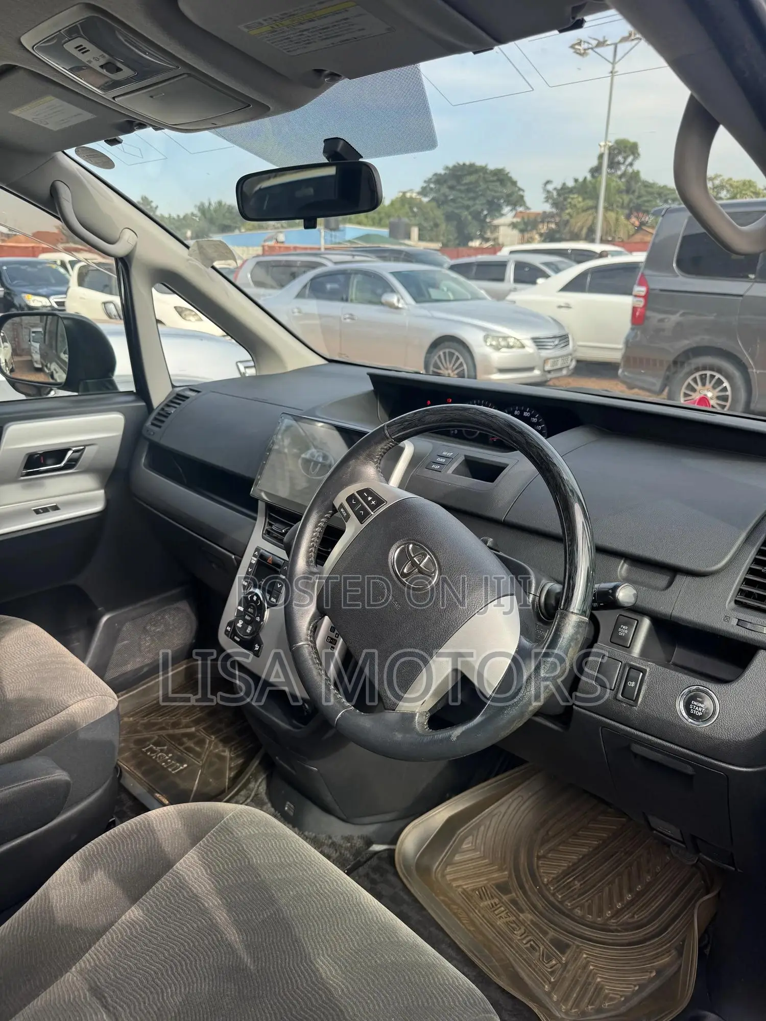 Toyota Noah 2010 Black