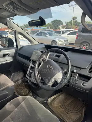 Toyota Noah 2010 Black
