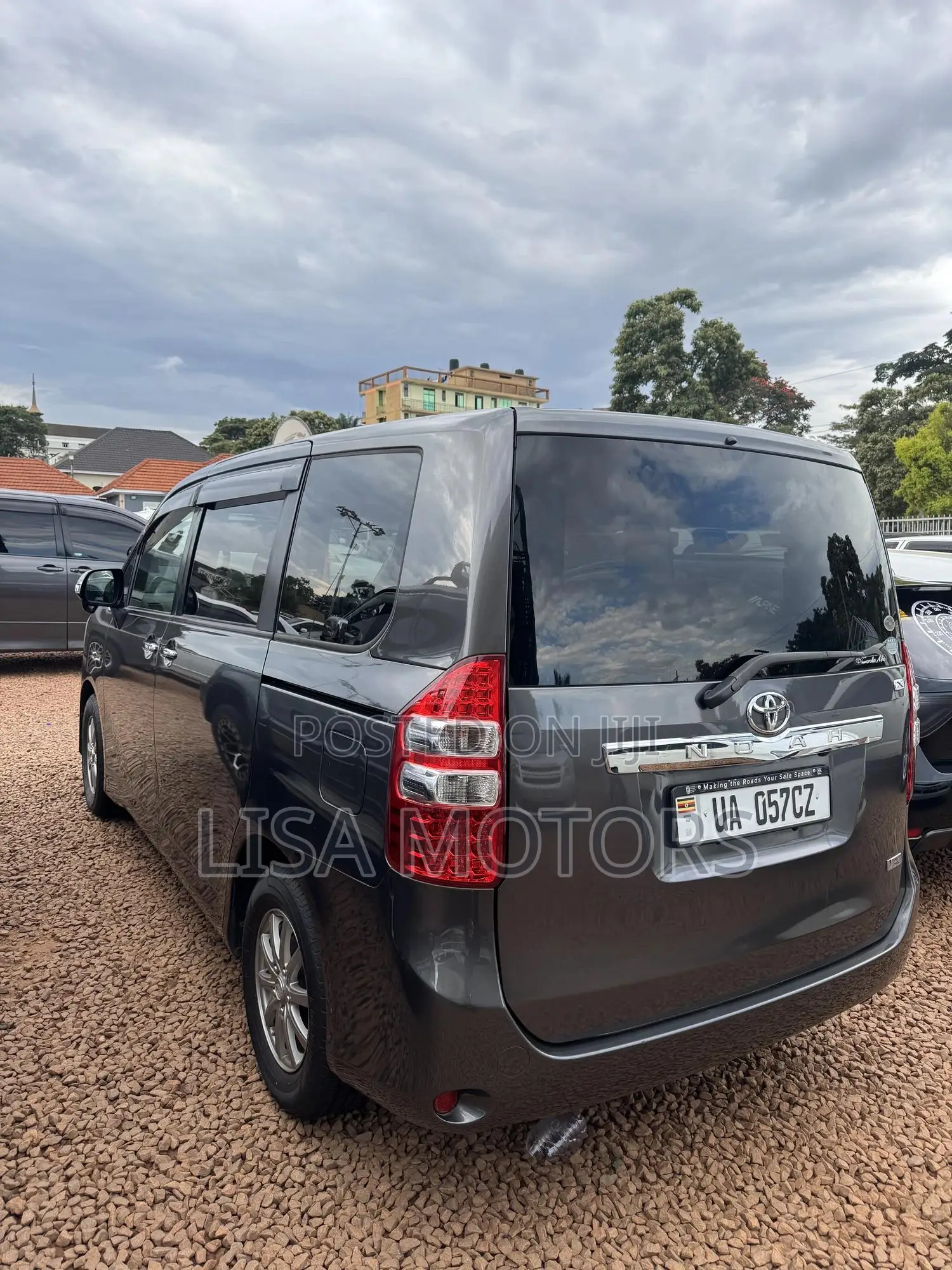 Toyota Noah 2010 Black
