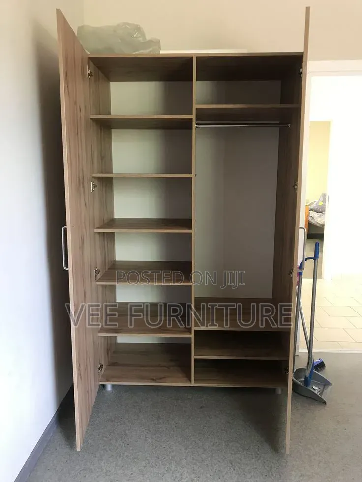 Wardrobe With Hanging Rail Shelves
