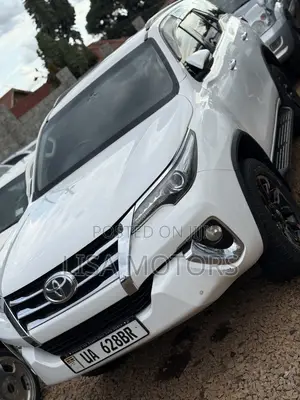 Toyota Fortuner 2.8 D AWD 2017 White
