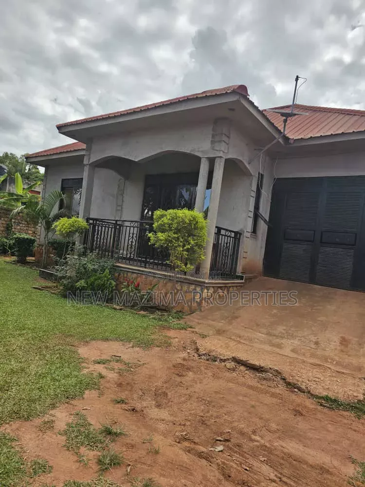 3bdrm Bungalow in Kitende Lumuli, Central Division for sale