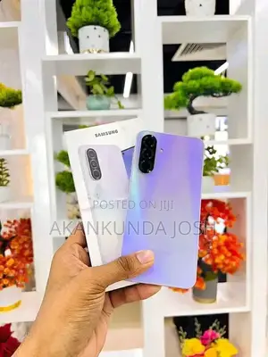 New Samsung Galaxy A36 256 GB Purple