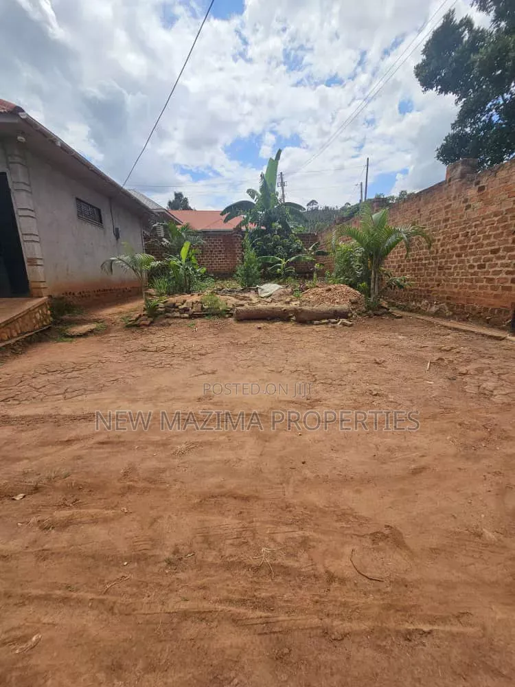 3bdrm Bungalow in Kitende Lumuli, Central Division for sale