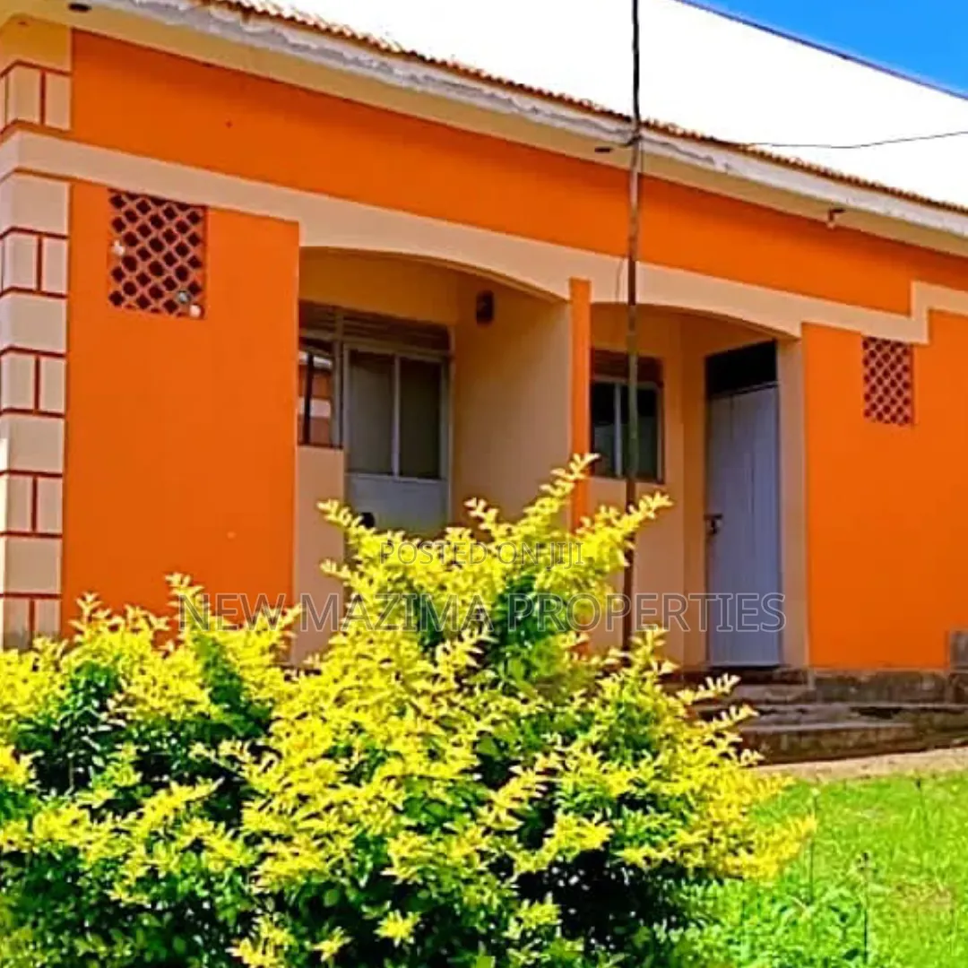 4bdrm House in Bulenga Buloba Town, Central Division for sale