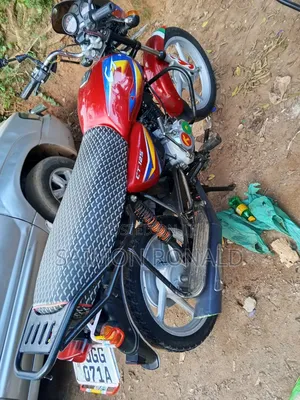 Bajaj Boxer 125 2025 Red