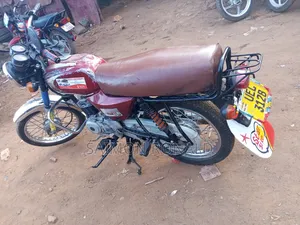 Bajaj Boxer 100 2009 Red