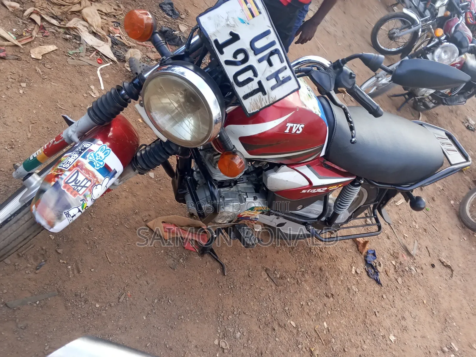 TVS HLX 125 2024 Red