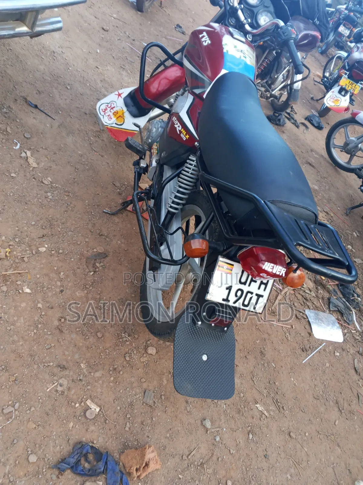 TVS HLX 125 2024 Red