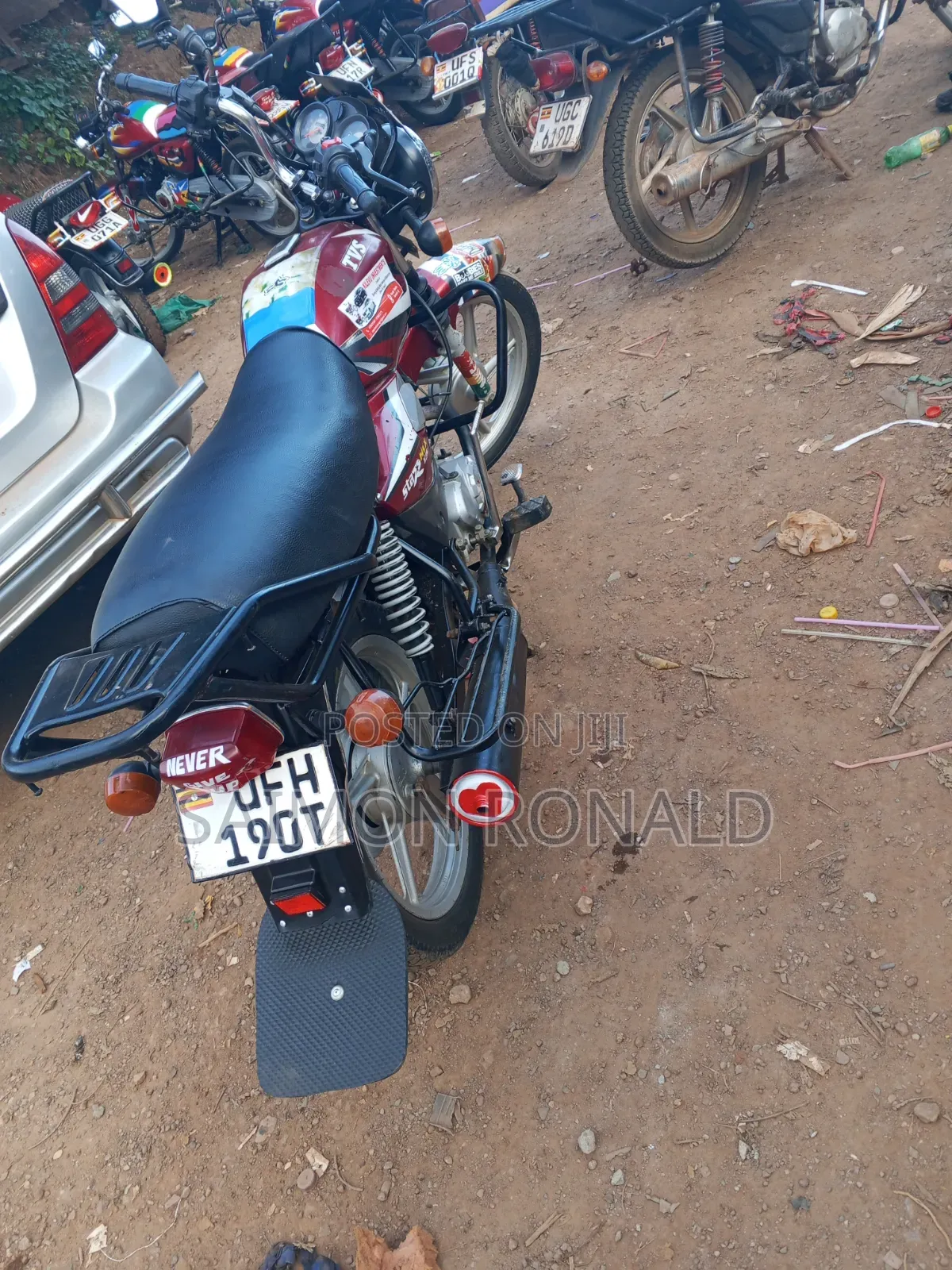 TVS HLX 125 2024 Red