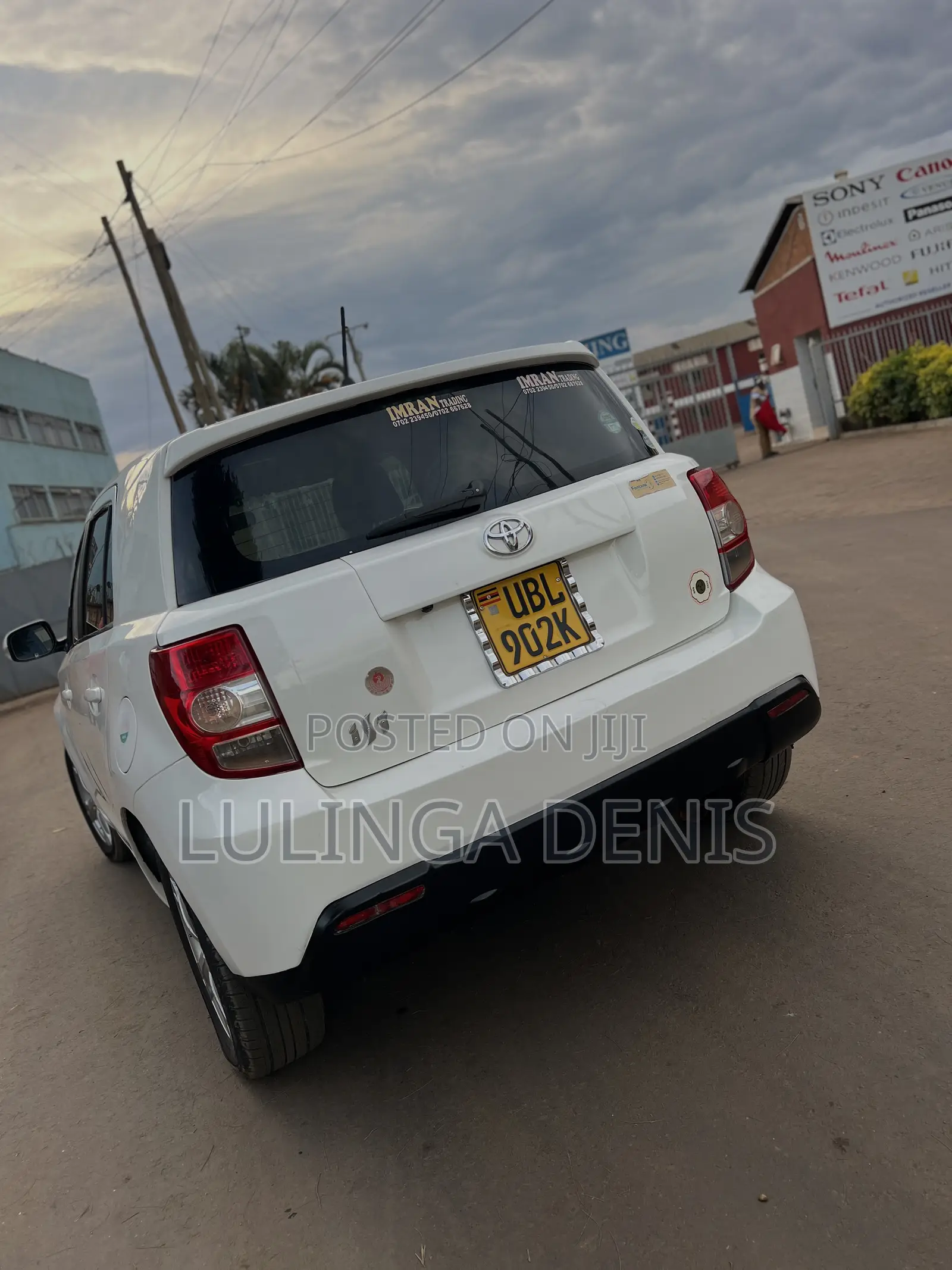 Toyota IST 2009 White