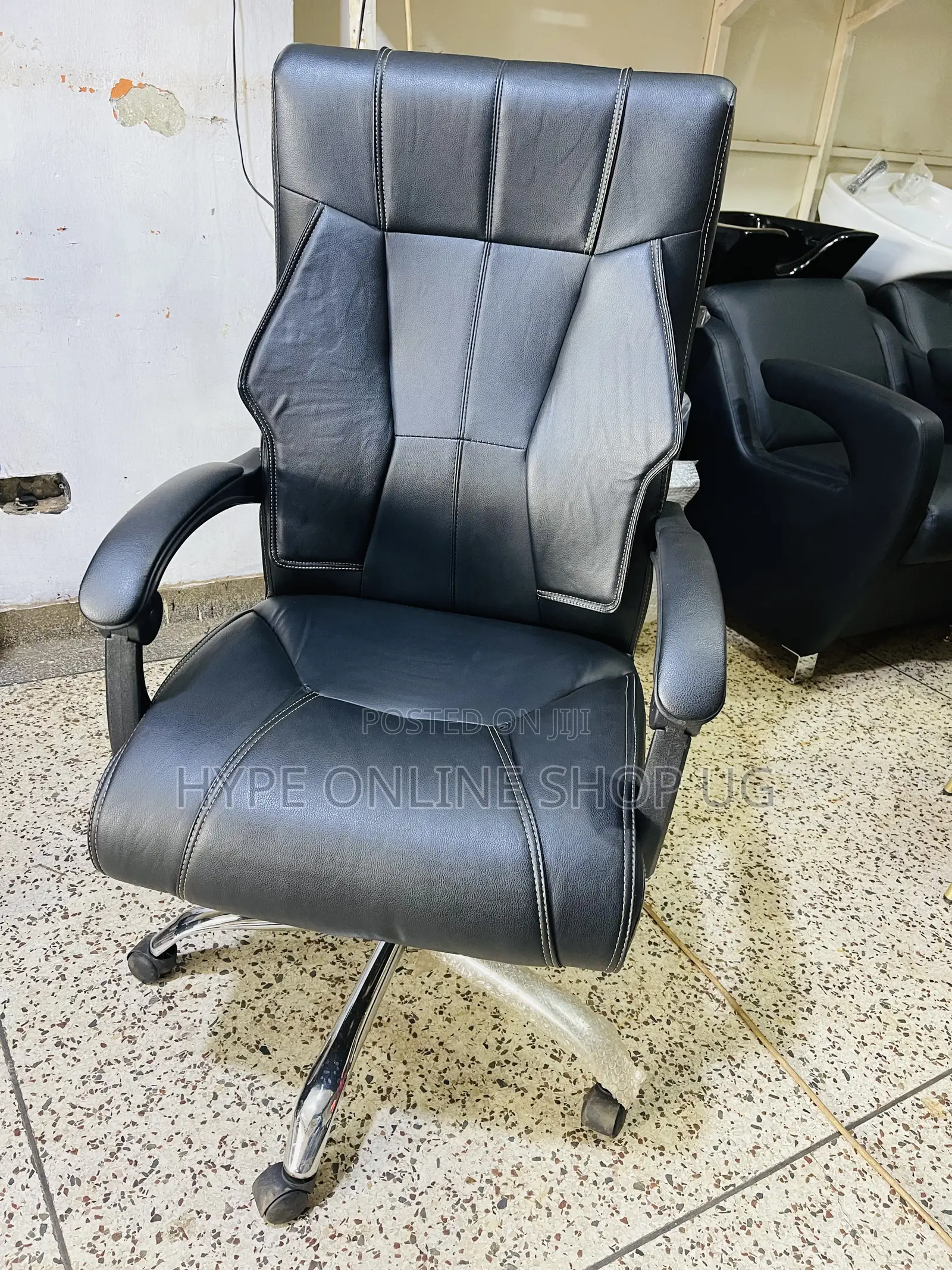 360 Rotation Modern and Comfortable Office Chair