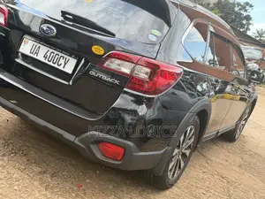 Subaru Outback 2016 Black
