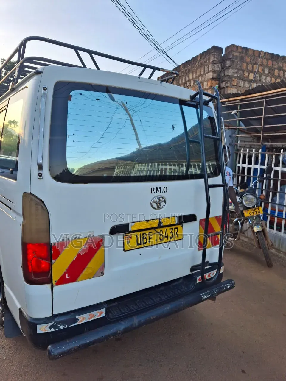Toyota Grand HiAce 2015 White