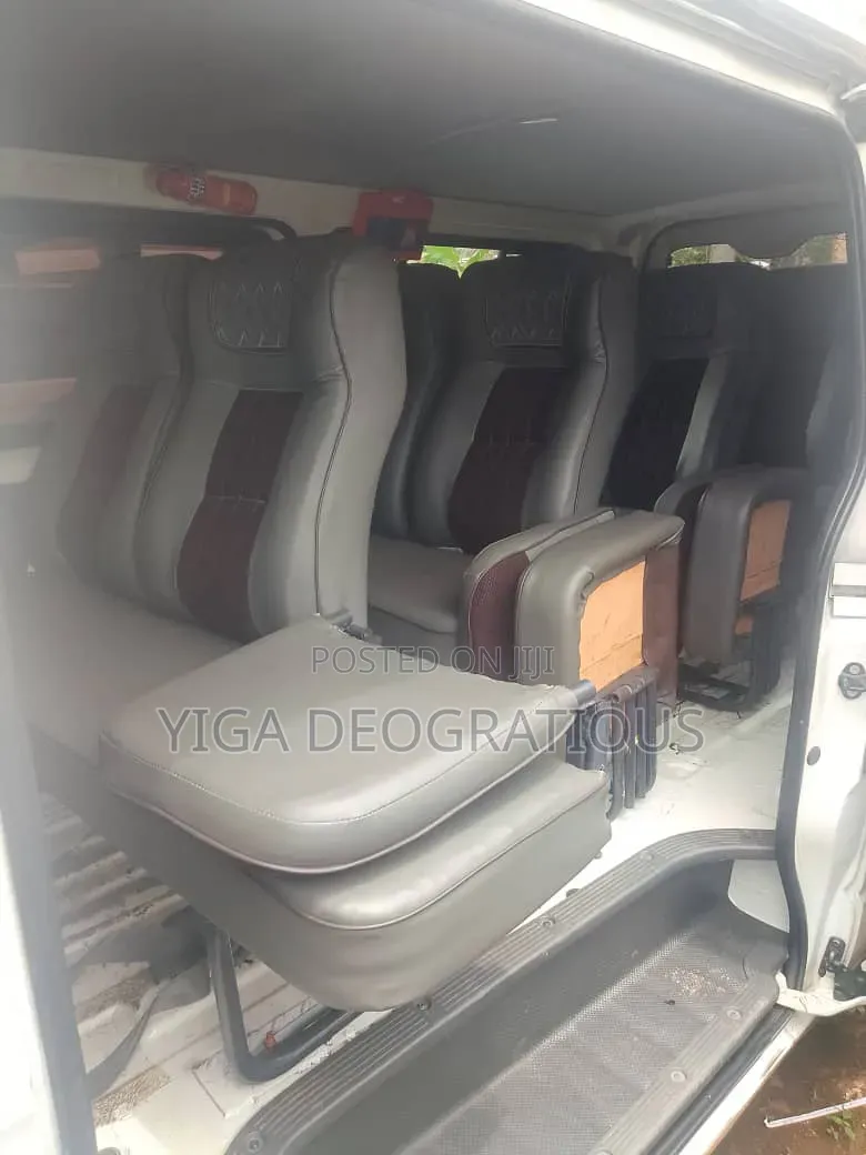 Toyota Grand HiAce 2015 White