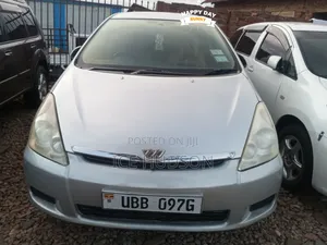 Toyota Wish 2005 Silver