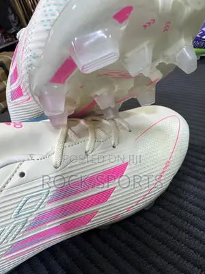 F50 Football Playing Shoes Adults (Low Budget)