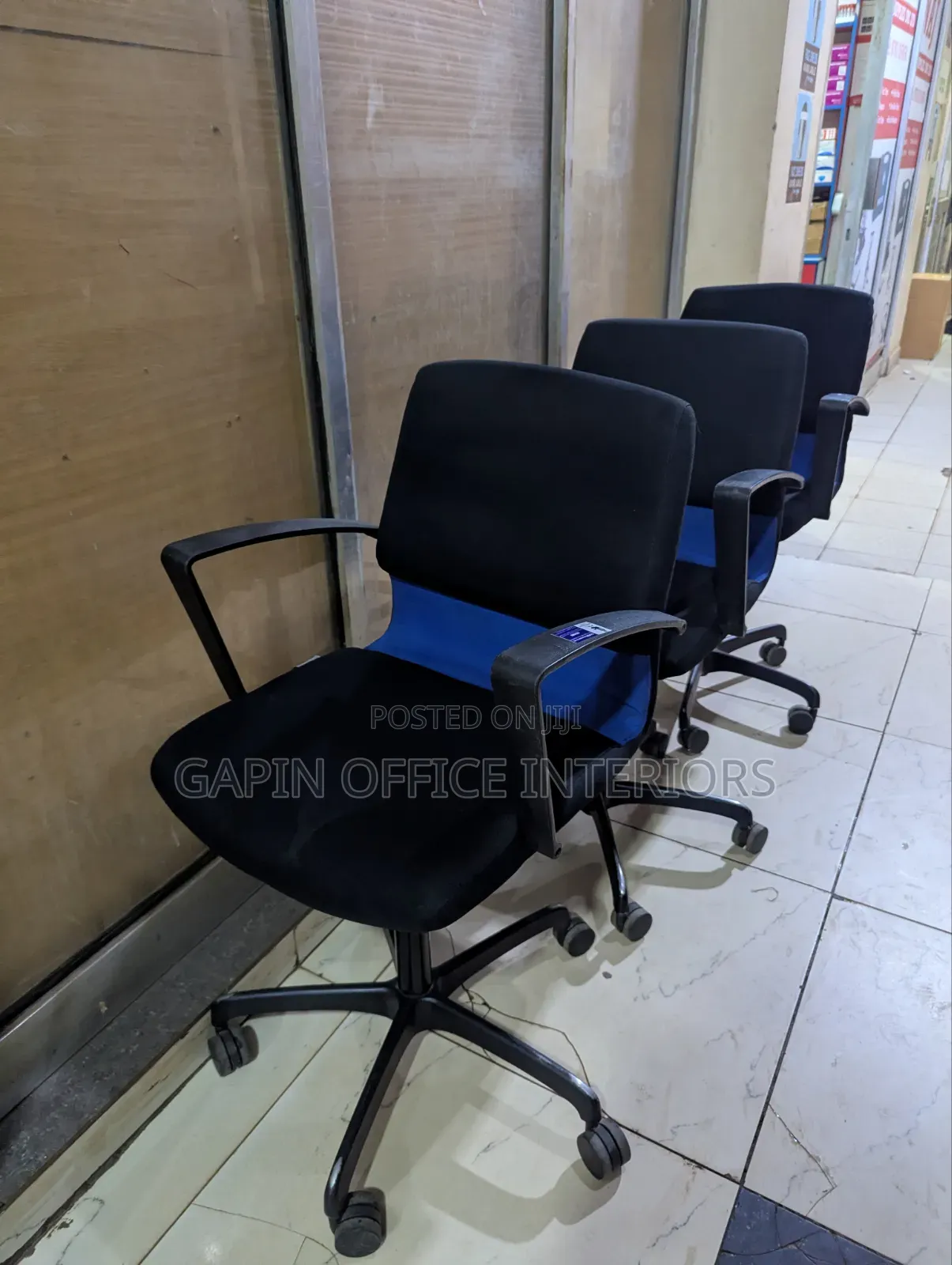 Second Hand Adjustable Fabric Chairs, Price for Each Piece